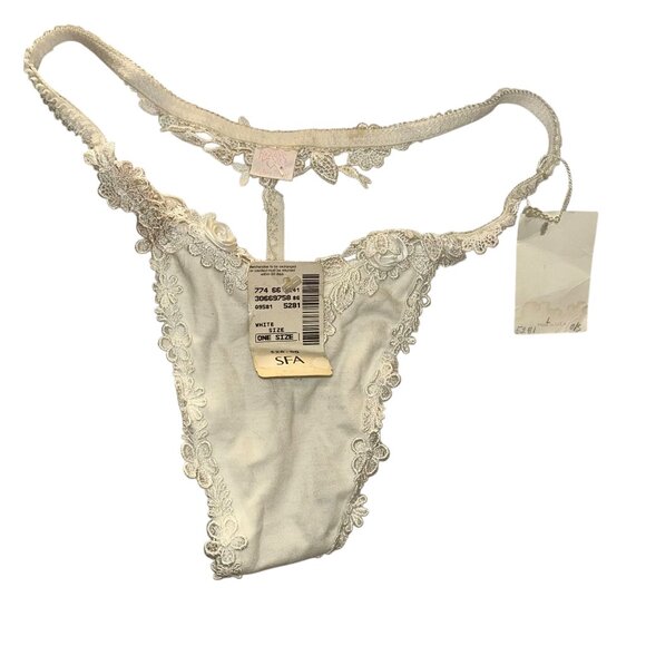 Only Hearts Saks Fifth Avenue white cotton lace trim thong underwear 1size NWT - Picture 1 of 3